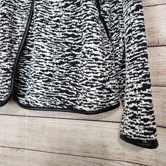 Women's CHICO'S Zebra-Print Style Jacquard Jacket Black & White Size 2 (M/L) - Picture 12 of 13